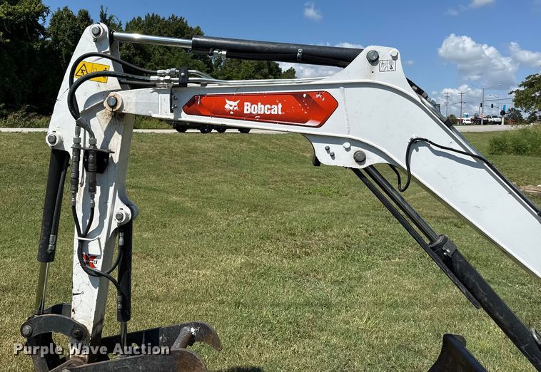 image for item DW2996 2023 Bobcat E35 mini excavator