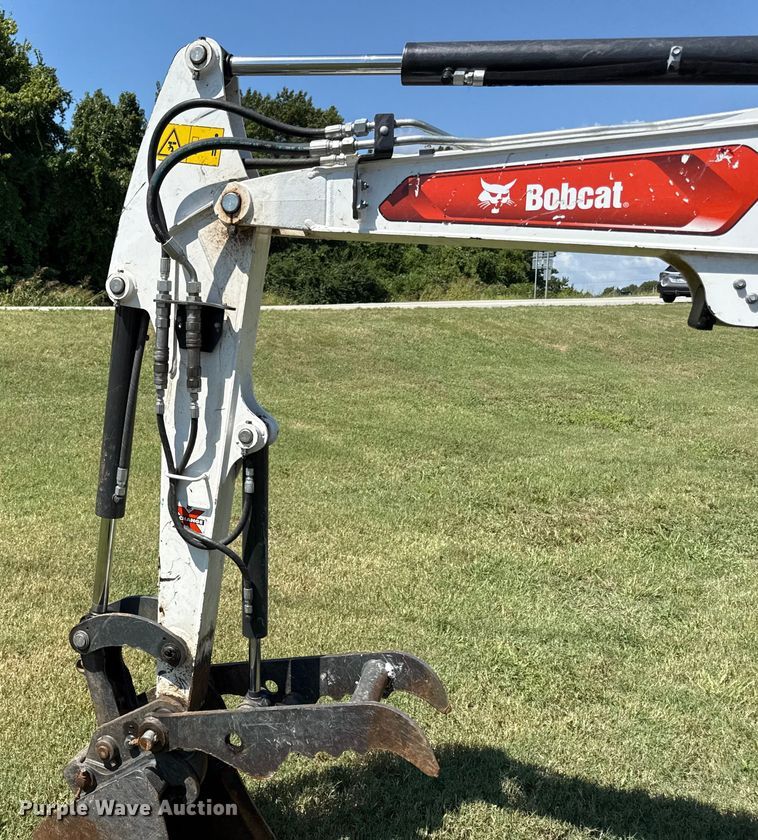 image for item DW2996 2023 Bobcat E35 mini excavator