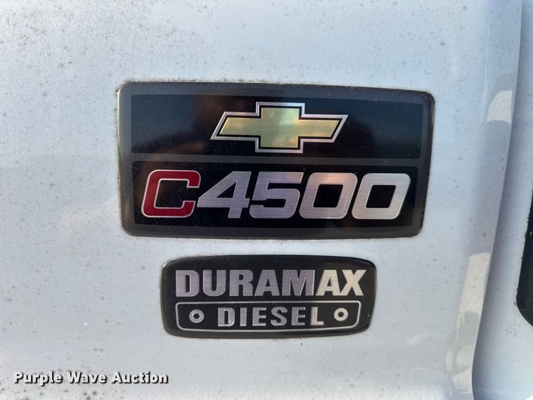 image for item DW6500 2006 Chevrolet C4500 utility / service truck