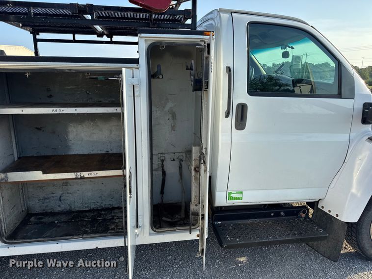 image for item DW6500 2006 Chevrolet C4500 utility / service truck