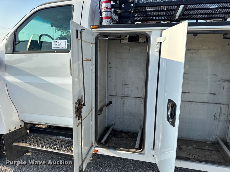 image for item DW6500 2006 Chevrolet C4500 utility / service truck