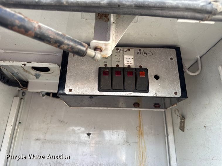 image for item DW6500 2006 Chevrolet C4500 utility / service truck