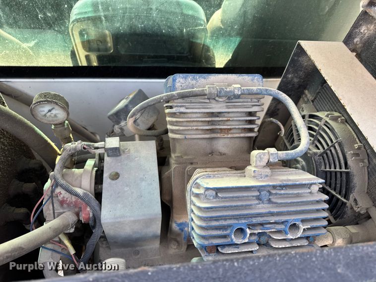 image for item DW6500 2006 Chevrolet C4500 utility / service truck