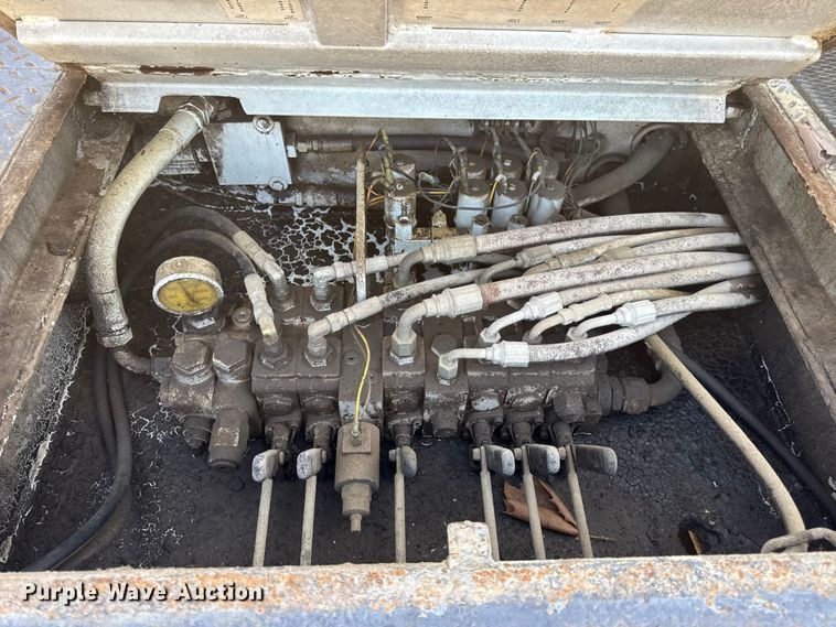 image for item DW6500 2006 Chevrolet C4500 utility / service truck