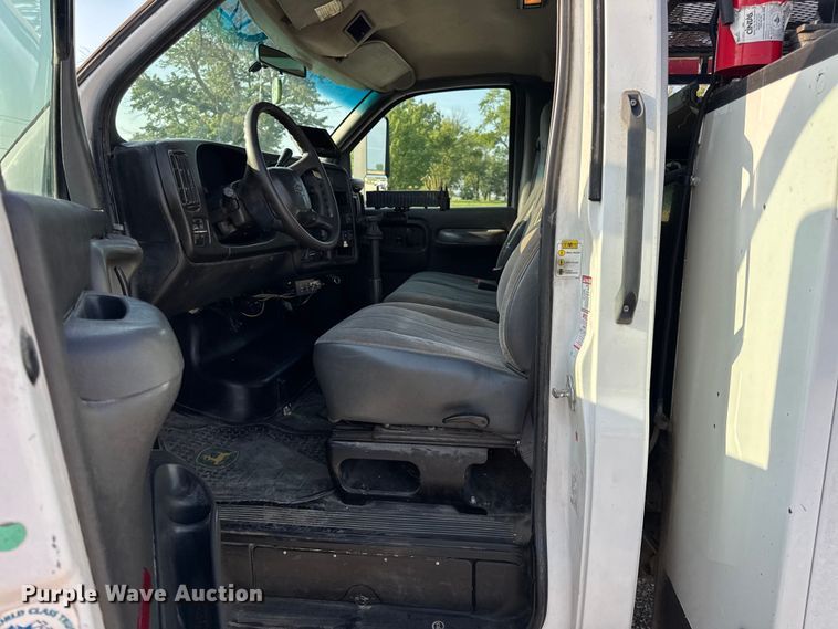 image for item DW6500 2006 Chevrolet C4500 utility / service truck