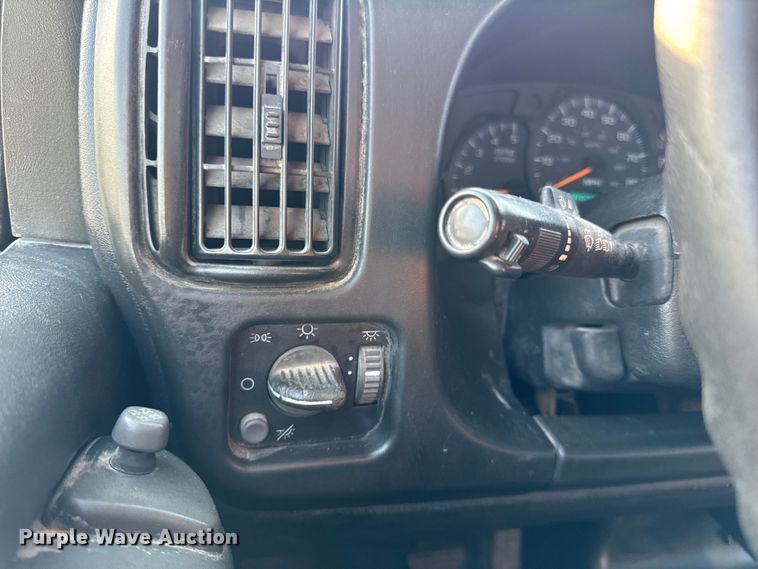 image for item DW6500 2006 Chevrolet C4500 utility / service truck