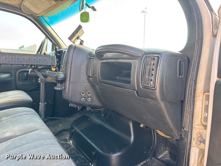 image for item DW6500 2006 Chevrolet C4500 utility / service truck