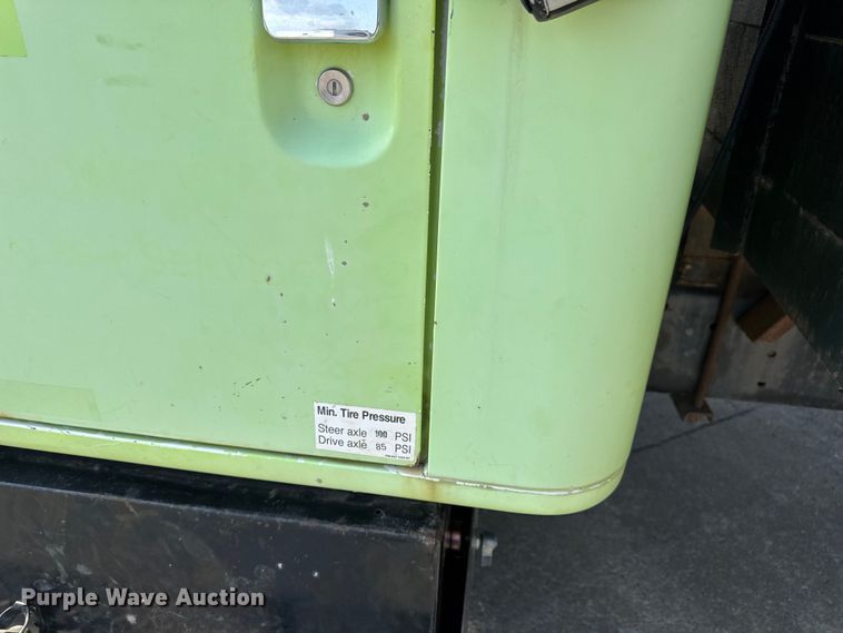 image for item DW6504 1999 International 4700  flatbed truck with crash attenuator