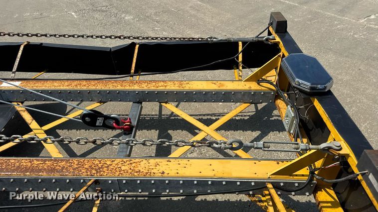 image for item DW6504 1999 International 4700  flatbed truck with crash attenuator