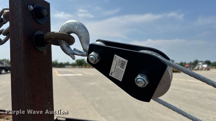 image for item DW6504 1999 International 4700  flatbed truck with crash attenuator