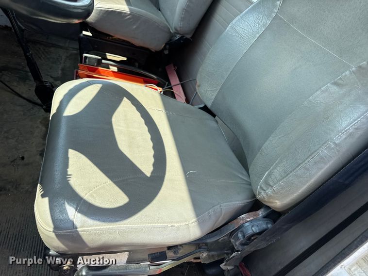 image for item DW6504 1999 International 4700  flatbed truck with crash attenuator