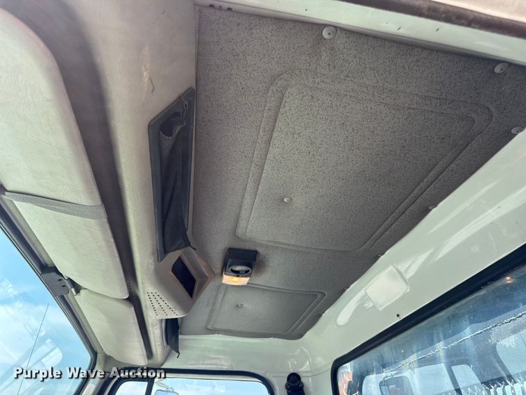 image for item DW6504 1999 International 4700  flatbed truck with crash attenuator