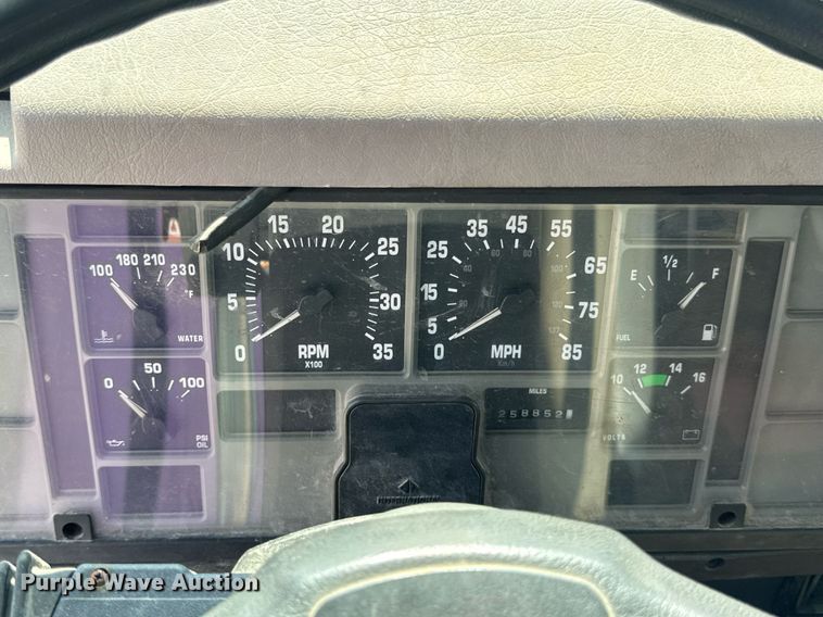 image for item DW6504 1999 International 4700  flatbed truck with crash attenuator