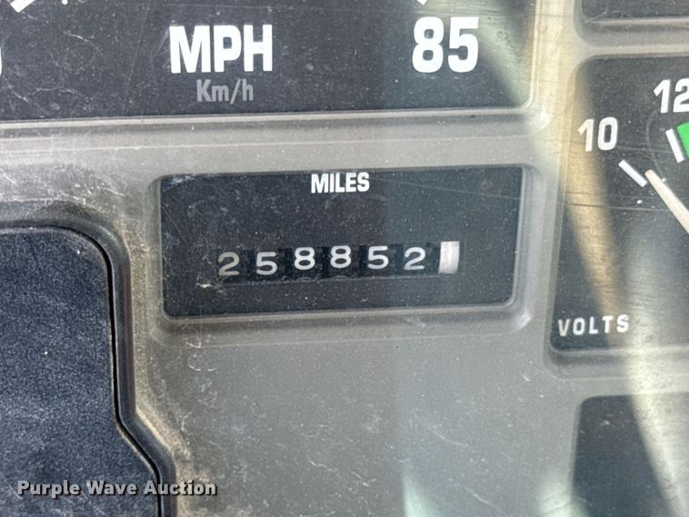 image for item DW6504 1999 International 4700  flatbed truck with crash attenuator