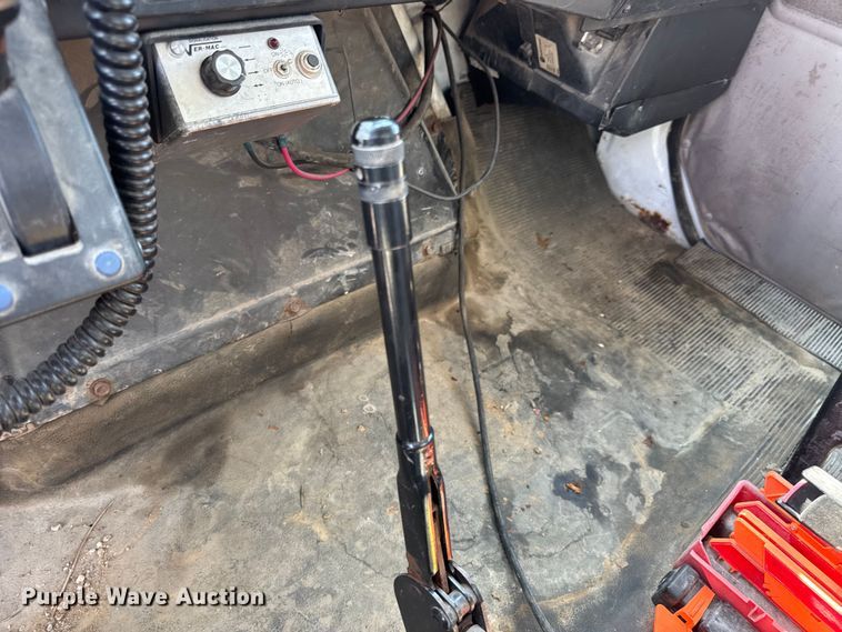 image for item DW6504 1999 International 4700  flatbed truck with crash attenuator