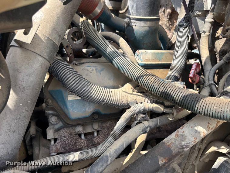 image for item DW6504 1999 International 4700  flatbed truck with crash attenuator