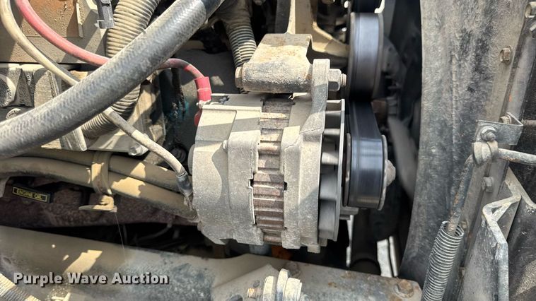 image for item DW6504 1999 International 4700  flatbed truck with crash attenuator