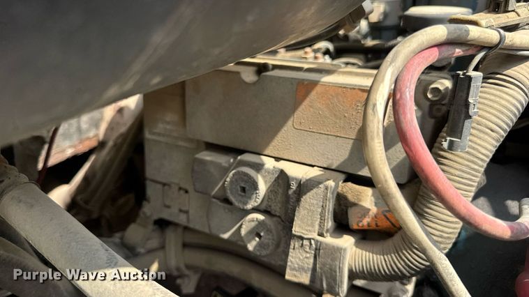 image for item DW6504 1999 International 4700  flatbed truck with crash attenuator