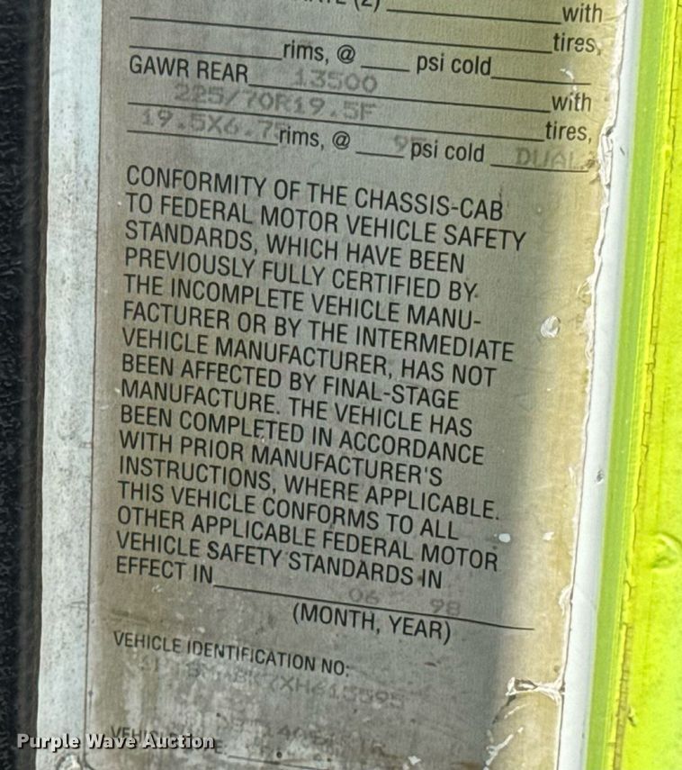 image for item DW6504 1999 International 4700  flatbed truck with crash attenuator