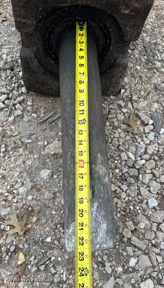 image for item DW6506 Caterpillar H115ES breaker