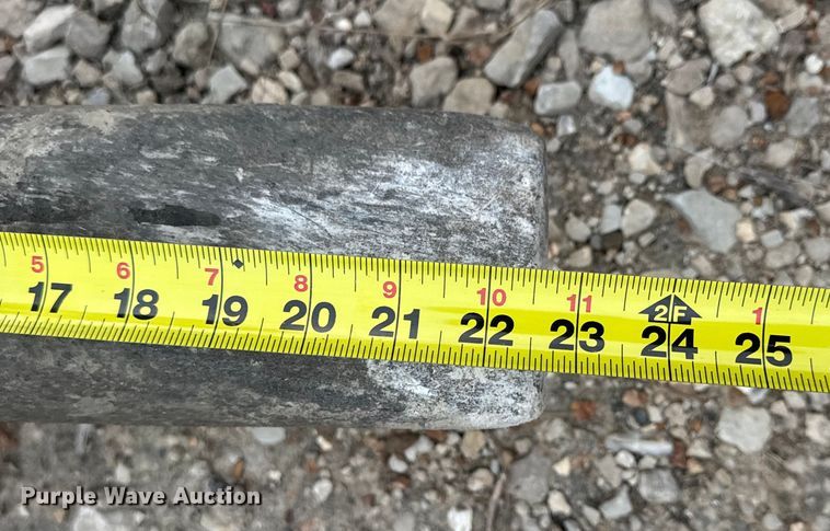 image for item DW6506 Caterpillar H115ES breaker