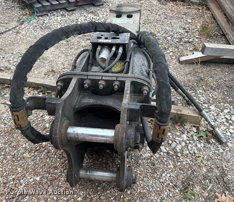 image for item DW6506 Caterpillar H115ES breaker