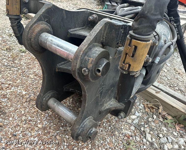 image for item DW6506 Caterpillar H115ES breaker