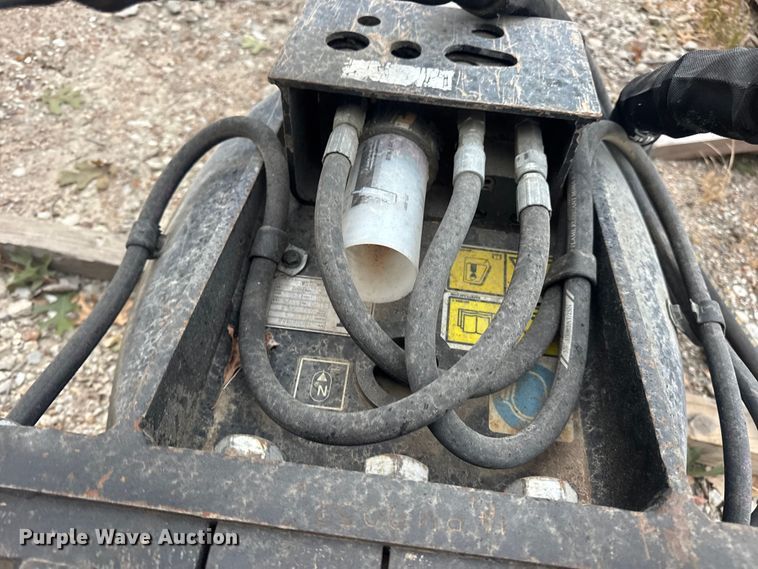 image for item DW6506 Caterpillar H115ES breaker