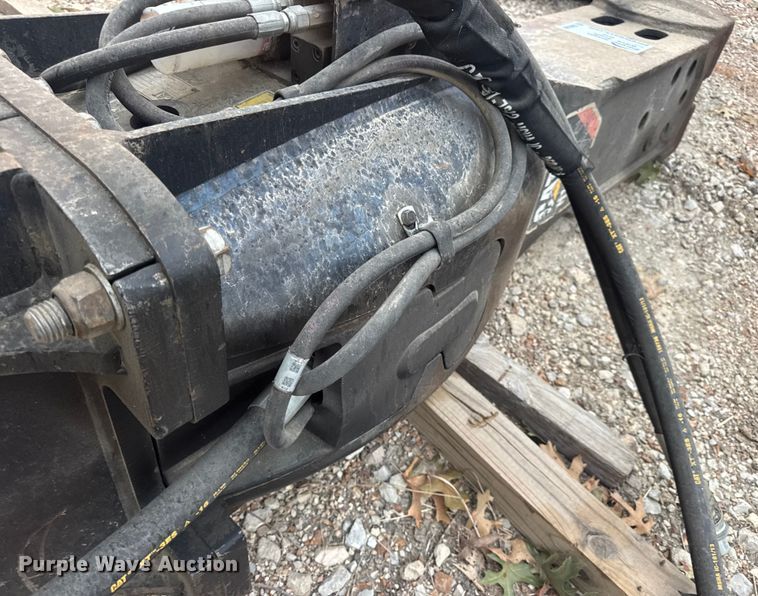 image for item DW6506 Caterpillar H115ES breaker