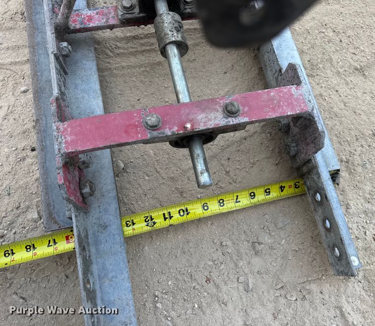 image for item DW6511 Allen Razorback power screed