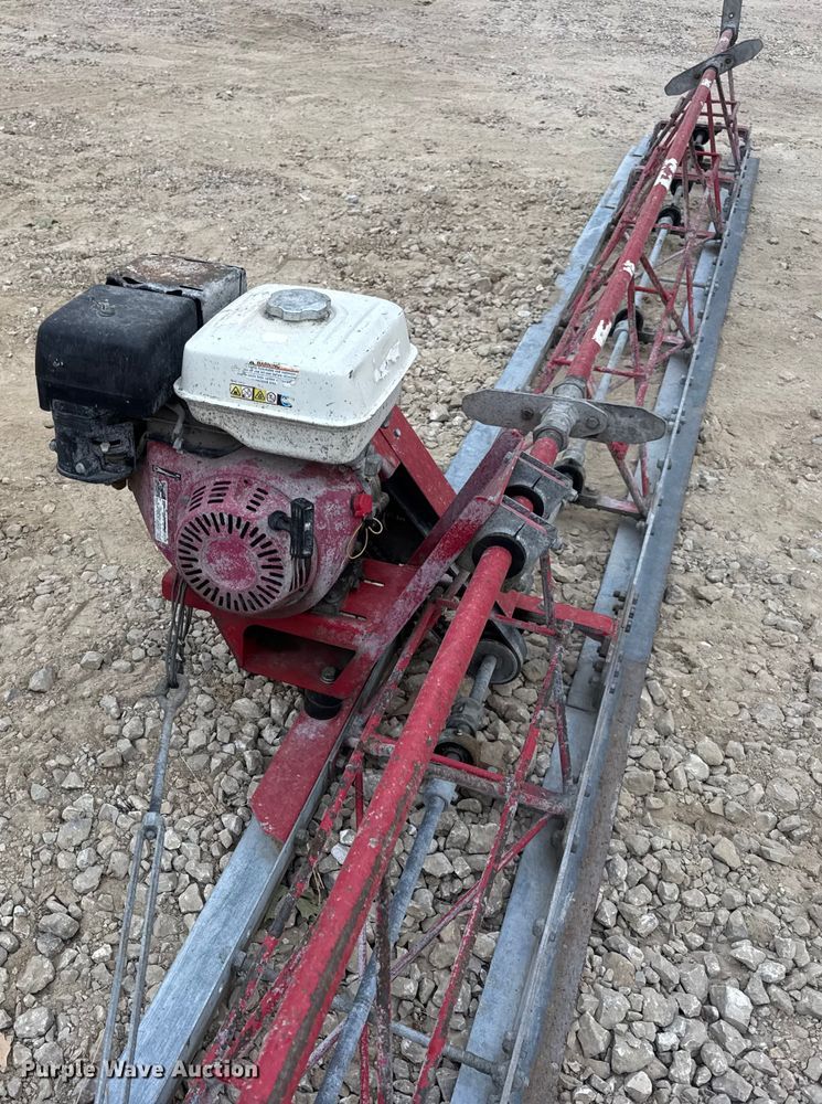 image for item DW6511 Allen Razorback power screed