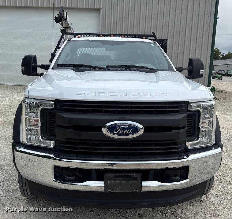image for item DW6515 2017 Ford F550 Super Duty XL utility / service truck