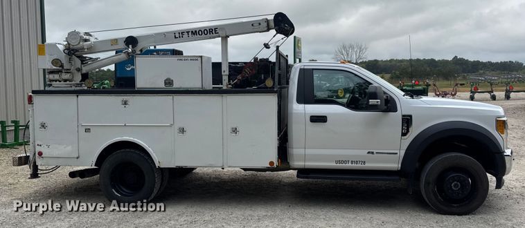 image for item DW6515 2017 Ford F550 Super Duty XL utility / service truck