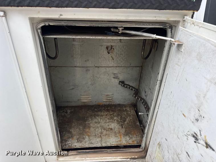 image for item DW6515 2017 Ford F550 Super Duty XL utility / service truck