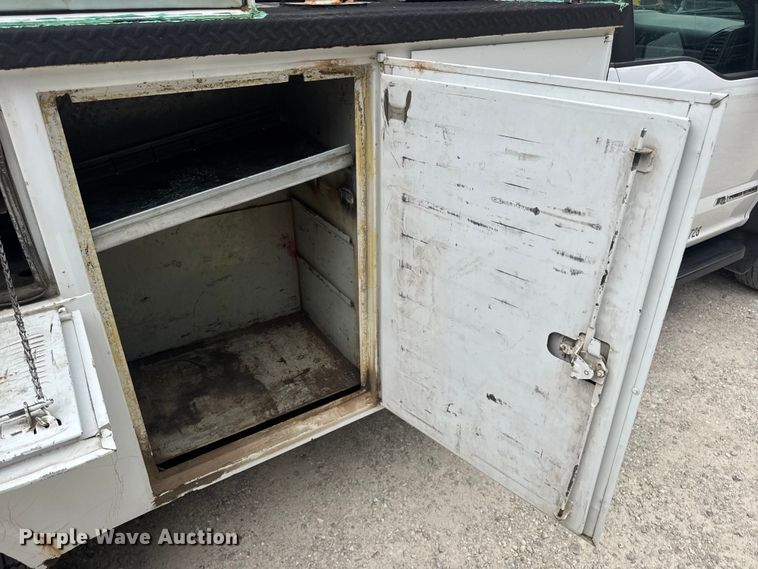 image for item DW6515 2017 Ford F550 Super Duty XL utility / service truck