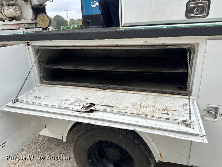 image for item DW6515 2017 Ford F550 Super Duty XL utility / service truck