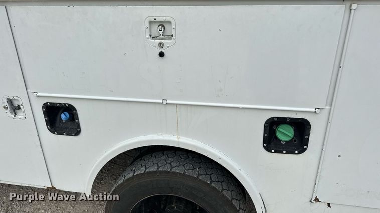 image for item DW6515 2017 Ford F550 Super Duty XL utility / service truck