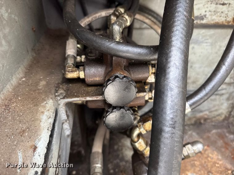 image for item DW6515 2017 Ford F550 Super Duty XL utility / service truck