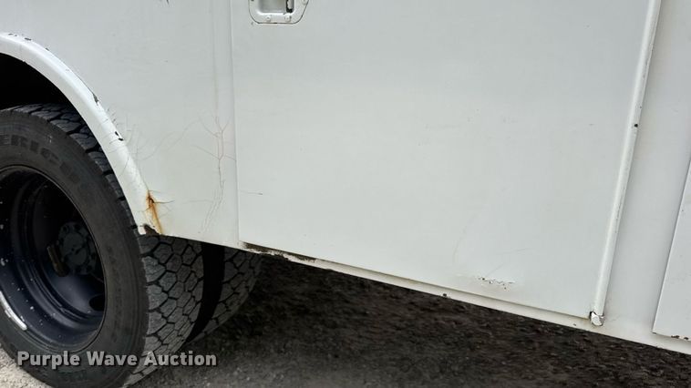 image for item DW6515 2017 Ford F550 Super Duty XL utility / service truck