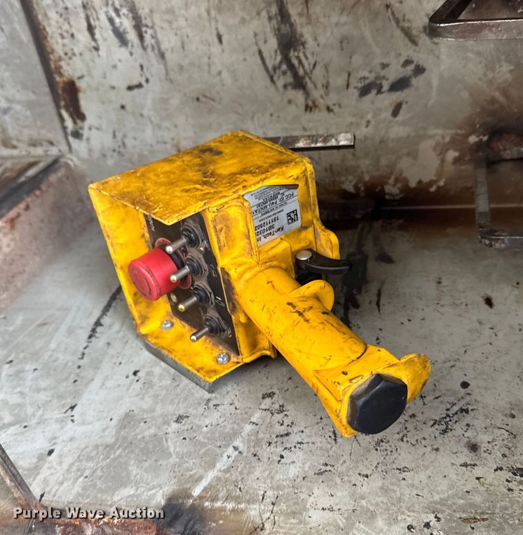 image for item DW6515 2017 Ford F550 Super Duty XL utility / service truck