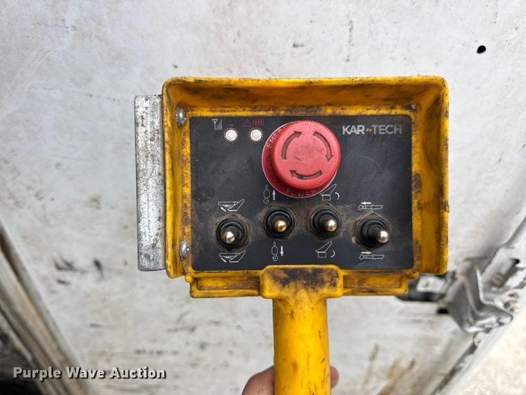 image for item DW6515 2017 Ford F550 Super Duty XL utility / service truck