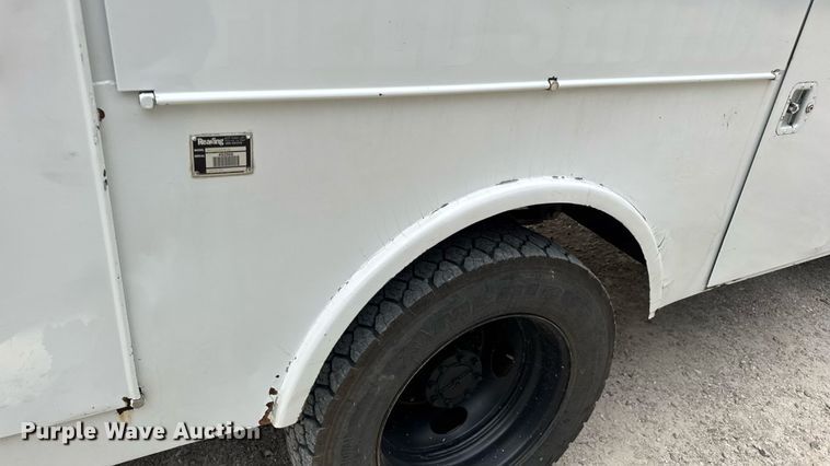 image for item DW6515 2017 Ford F550 Super Duty XL utility / service truck