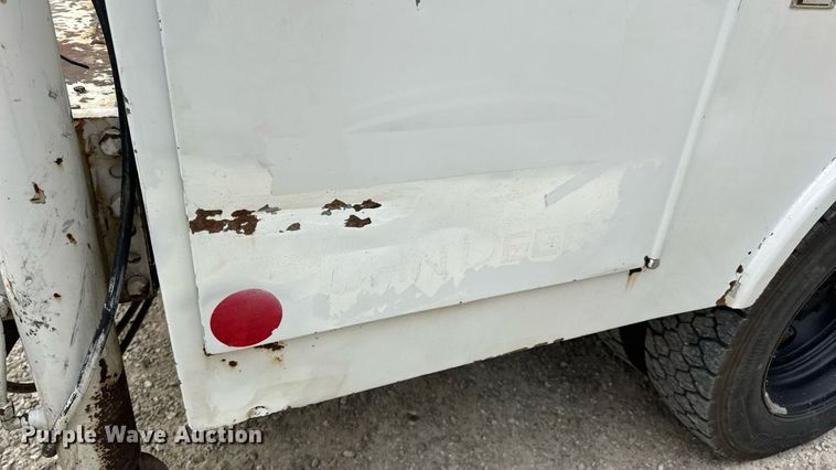 image for item DW6515 2017 Ford F550 Super Duty XL utility / service truck