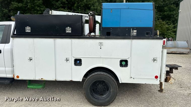 image for item DW6515 2017 Ford F550 Super Duty XL utility / service truck