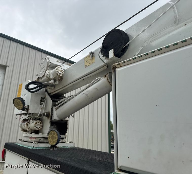 image for item DW6515 2017 Ford F550 Super Duty XL utility / service truck