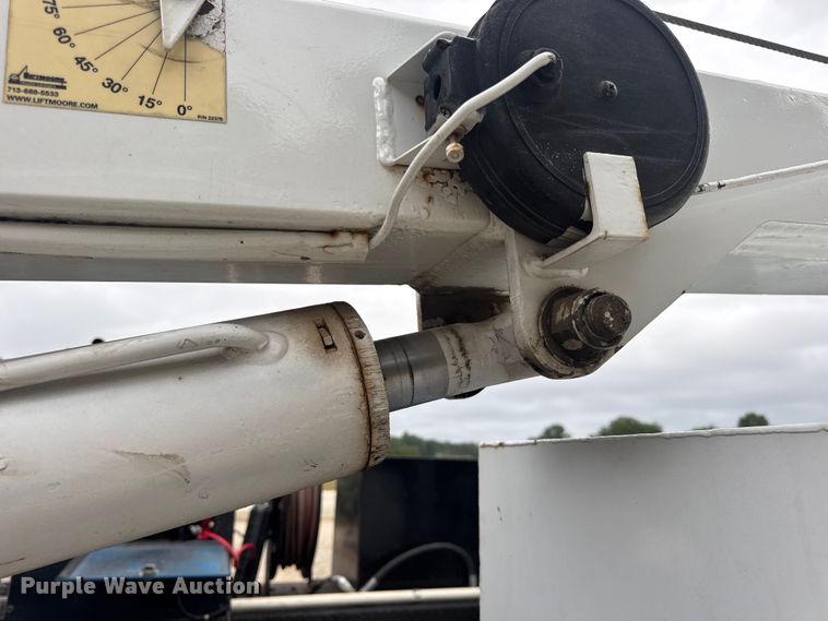 image for item DW6515 2017 Ford F550 Super Duty XL utility / service truck