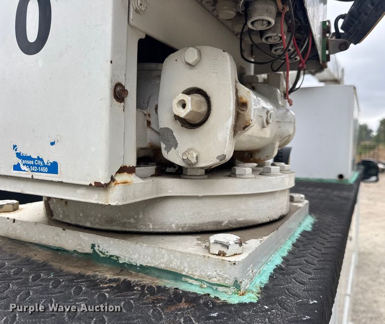 image for item DW6515 2017 Ford F550 Super Duty XL utility / service truck