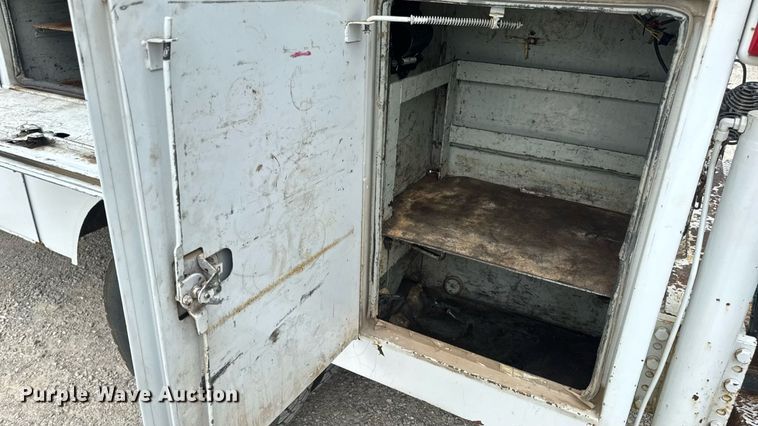 image for item DW6515 2017 Ford F550 Super Duty XL utility / service truck