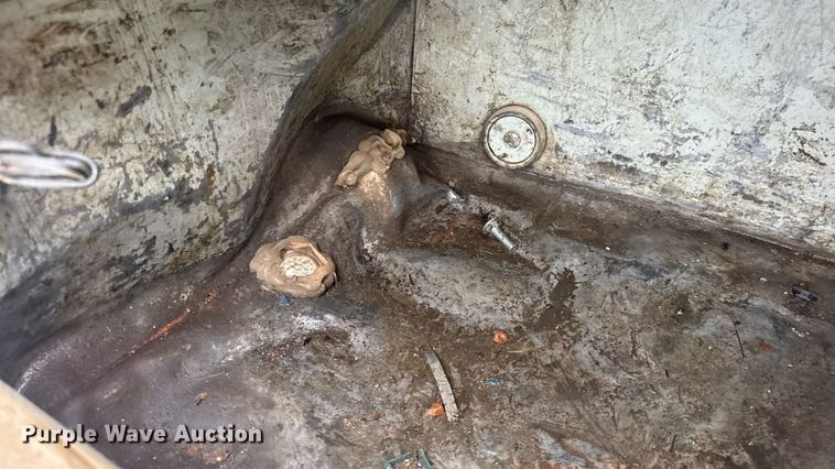 image for item DW6515 2017 Ford F550 Super Duty XL utility / service truck