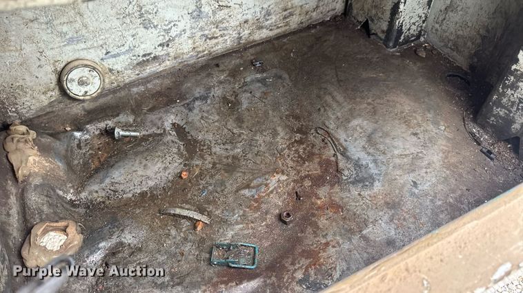 image for item DW6515 2017 Ford F550 Super Duty XL utility / service truck